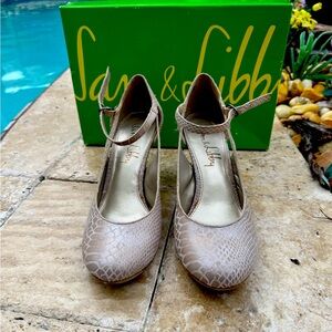 Sam & Libby Faux SNAKE Skin Heels  7.5